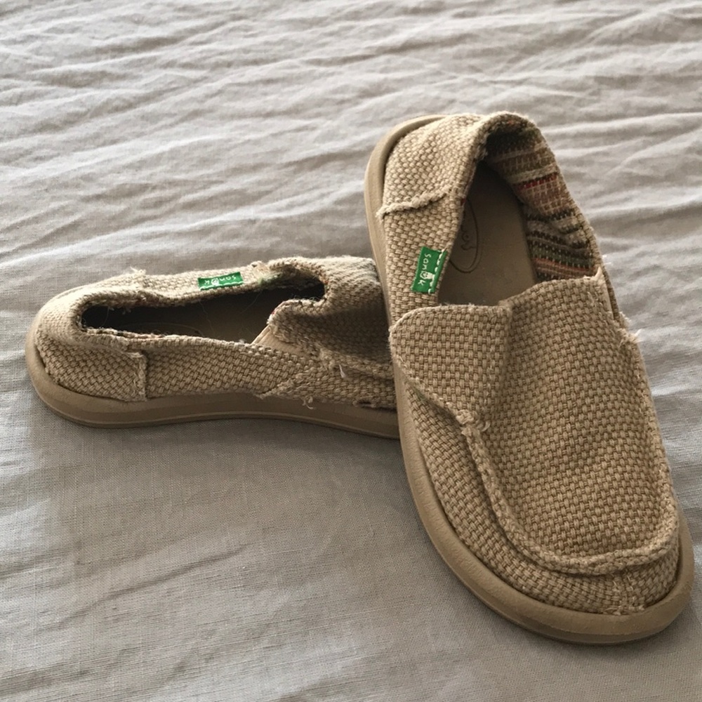 Sanuk boys shoes